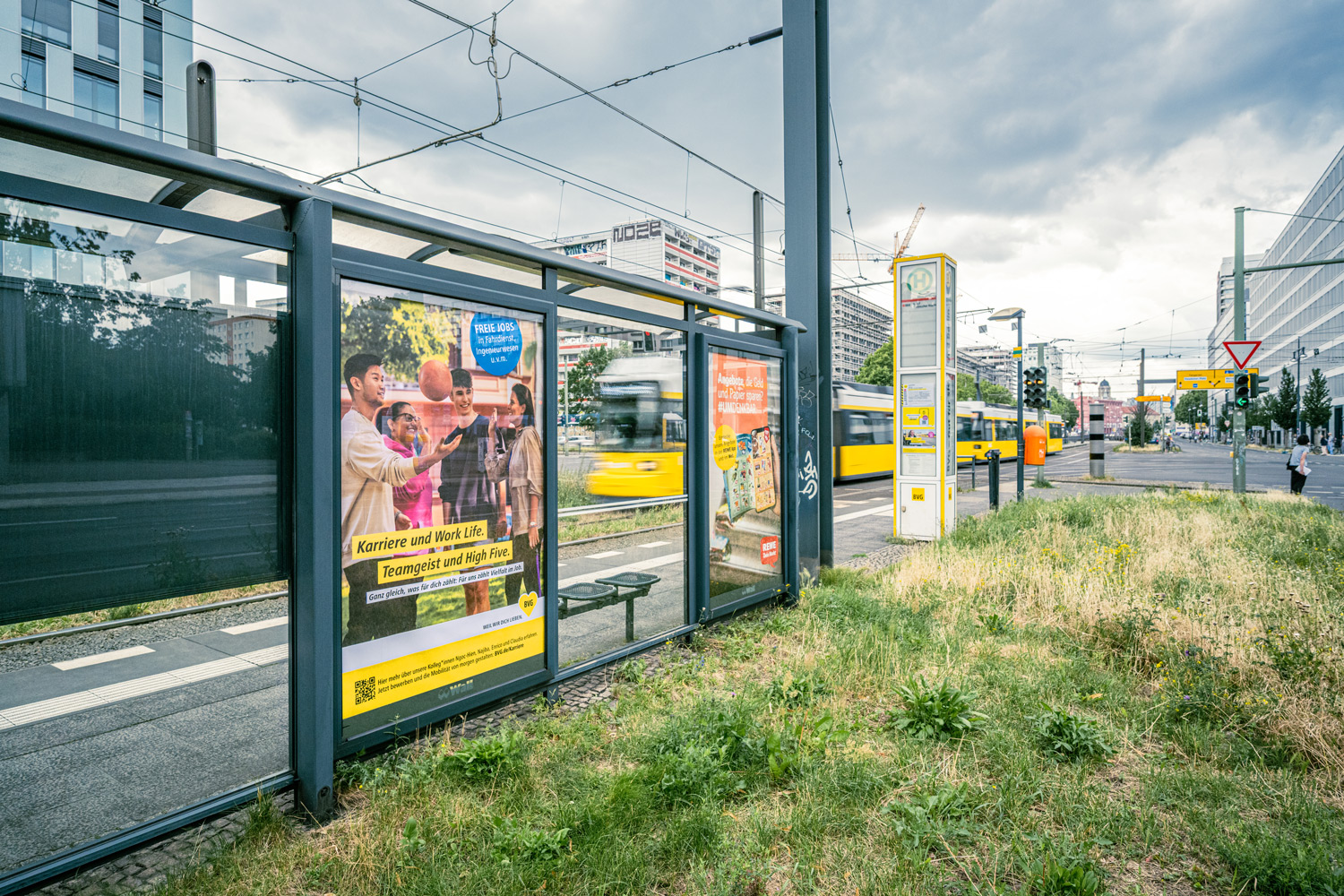 Recruiting Kampagne der BVG in der Mollstraße