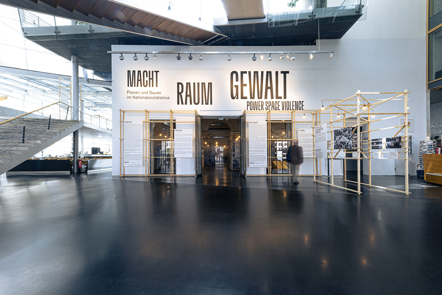 Ausstellungsdokumentation Macht Raum Gewalt, Planen und Bauen im Nationalsozialismus, Akademie der Künste, Pariser Platz, Berlin